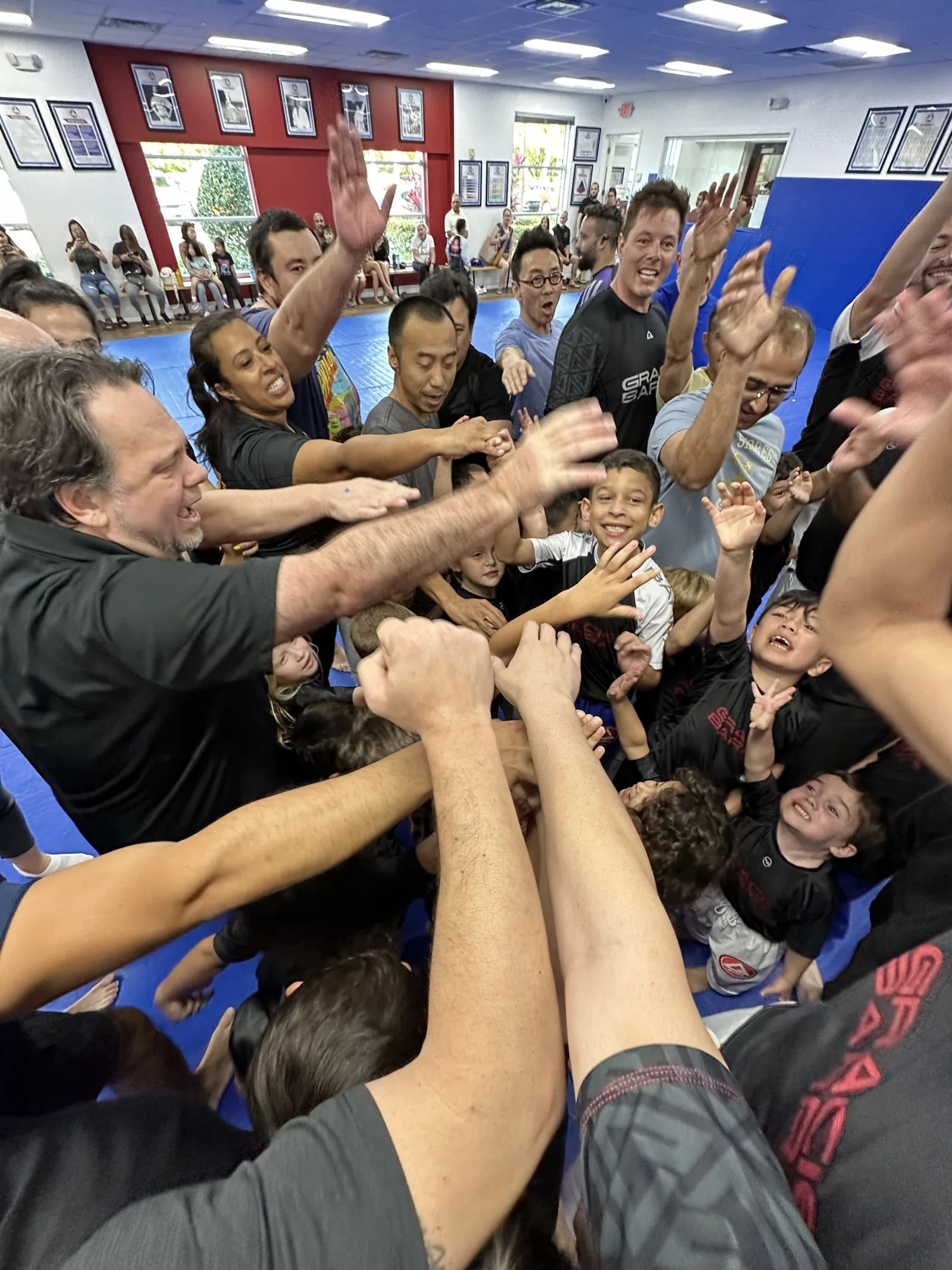 5 Benefits of BJJ Training (Fitness, Confidence & More)